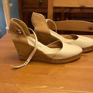 Elegant Tan Espadrille Wedge Sandals size 40